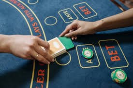 Live dealer baccarat table on winhq mobile for Filipino players