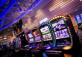 Live casino dealer tables and bingo rooms at winhq